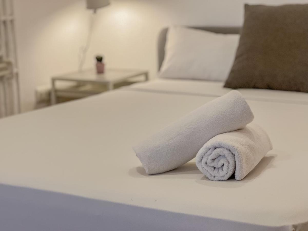 Centrico Apartamento Junto Al Cervantes Malaga Bagian luar foto